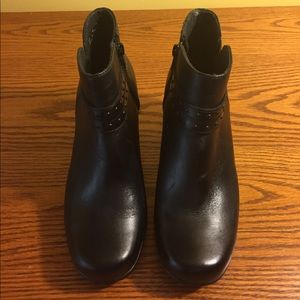 Clarks Bendables Boots Black size 7m